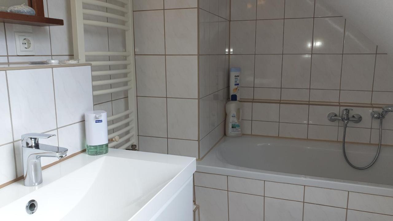 Haesselhof - 80Qm Ferienwohnung Im Zentrum Von Bad Liebenwerda Exterior foto